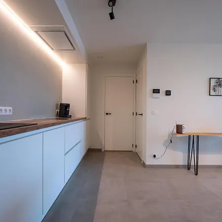 Elyana With Balcony By Interhome Apartamento