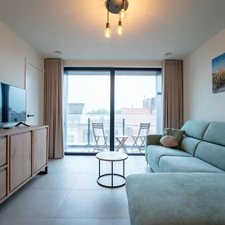 Elyana With Balcony By Interhome *