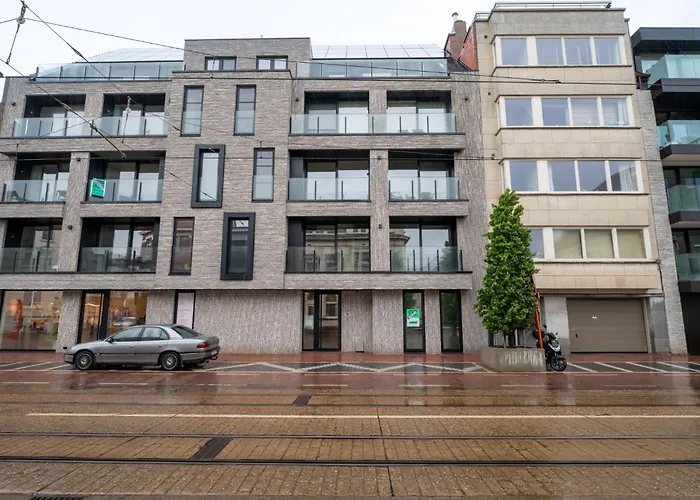 Elyana With Balcony By Interhome Apartamento